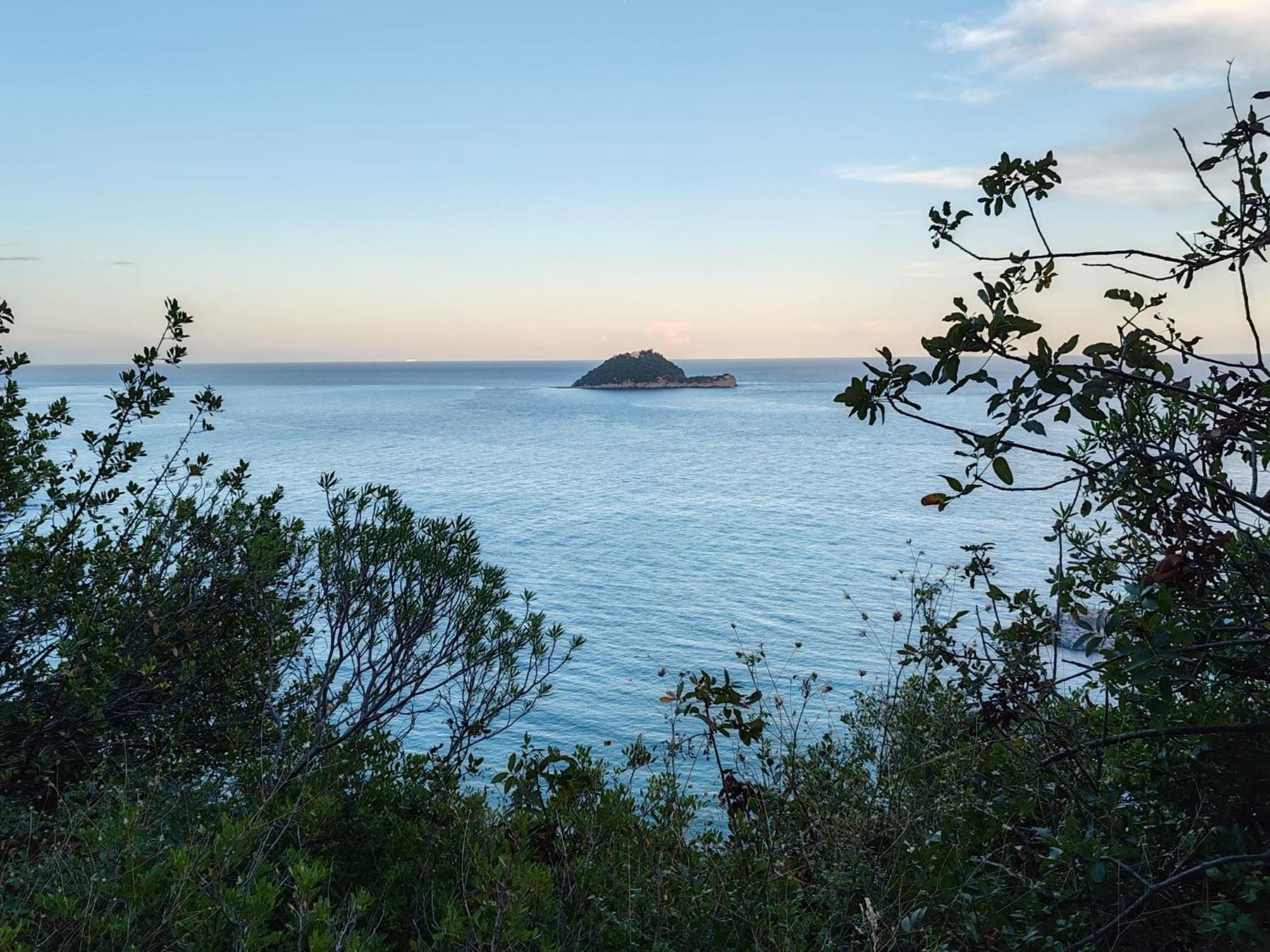 Appartamento Vista Mare Albenga Luaran gambar