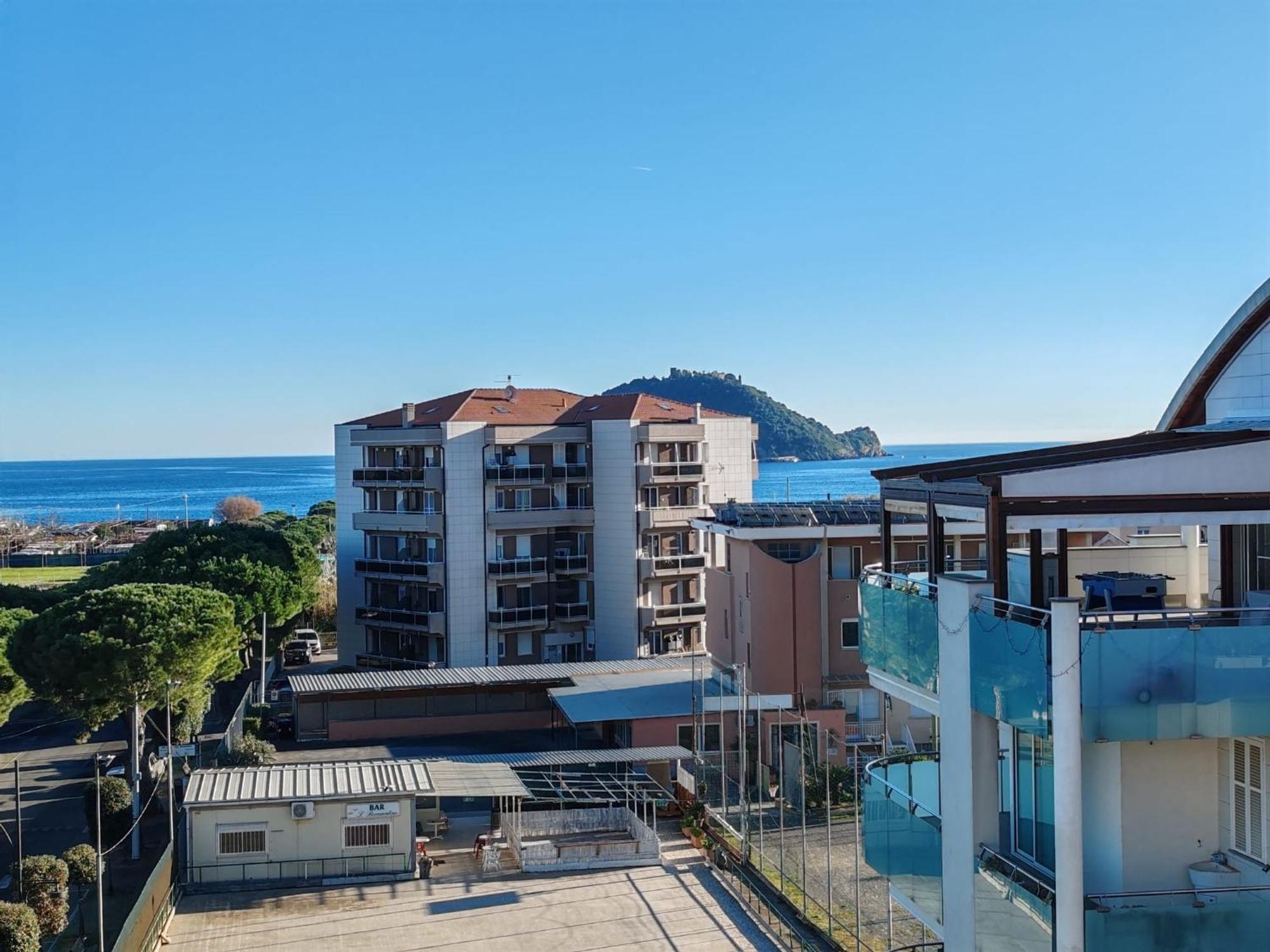 Appartamento Vista Mare Albenga Luaran gambar