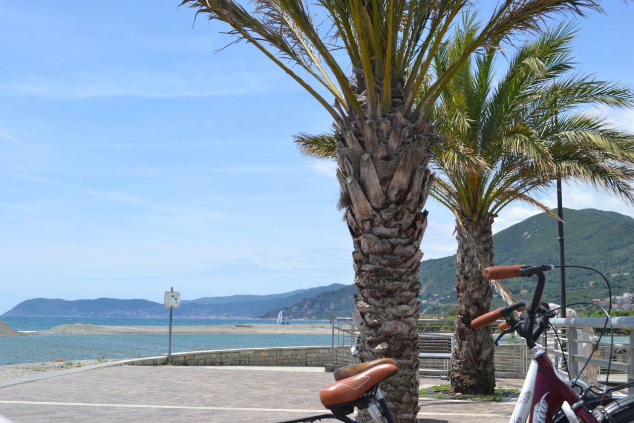 Appartamento Vista Mare Albenga Luaran gambar