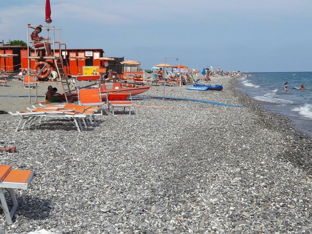 Appartamento Vista Mare Albenga Luaran gambar