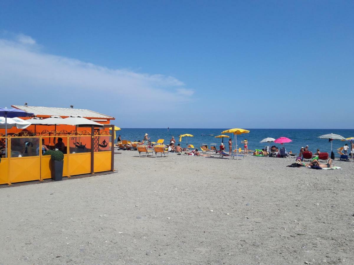 Appartamento Vista Mare Albenga Luaran gambar