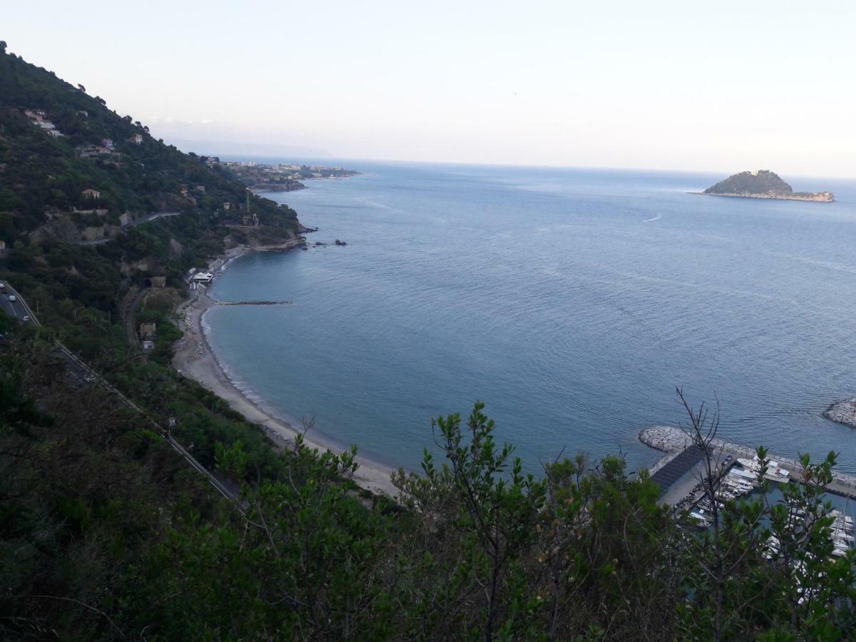 Appartamento Vista Mare Albenga Luaran gambar